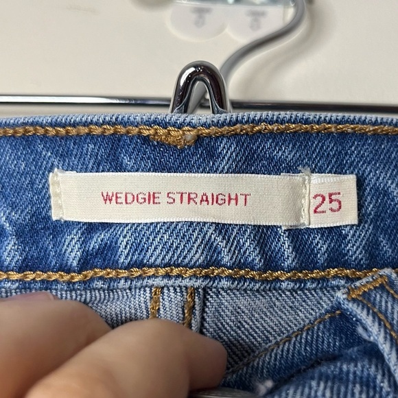 LEVI’S Premium Wedgie Straight Medium Wash Distressed Rigid Denim Jeans - Picture 9 of 15